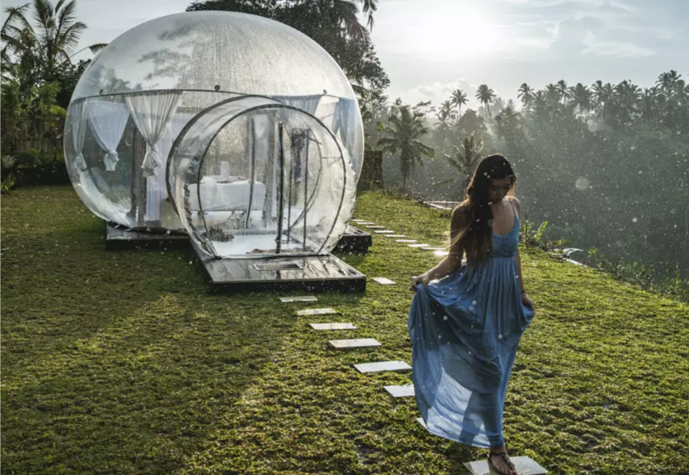 bubble clear tent